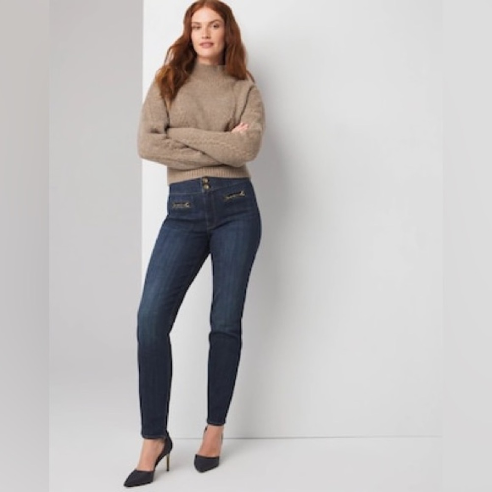 Trendy Dark Blue Women's Stretch Denim Jeans with Gold Hardware